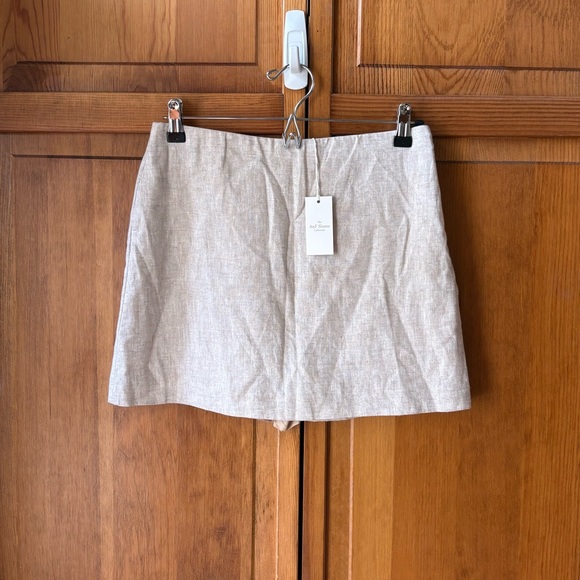 Abercrombie and Fitch Scarlett Linen-Blend Mini Skort - Picture 6 of 9